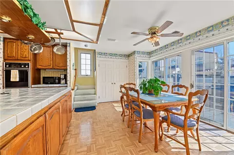 Dining - 40 E Neapolitan Ln, Long Beach, CA 90803 photo 3 of 4