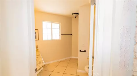 Bath - 47830 Rainbow Glen Rd, Temecula, CA 92592 photo 1 of 9