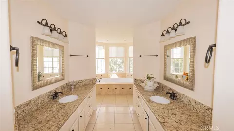 Bath - 47830 Rainbow Glen Rd, Temecula, CA 92592 photo 5 of 9