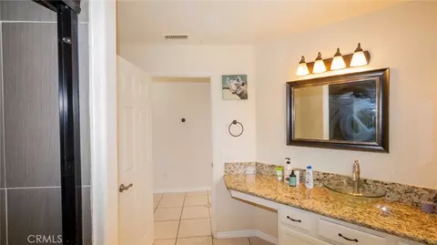 Bath - 47830 Rainbow Glen Rd, Temecula, CA 92592 photo 2 of 9
