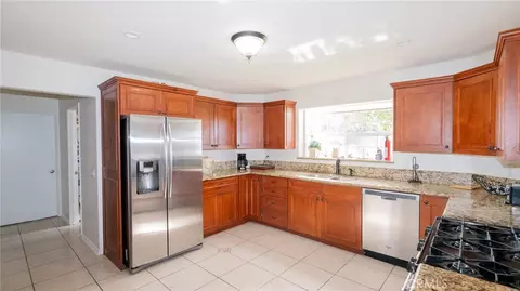 Kitchen - 47830 Rainbow Glen Rd, Temecula, CA 92592 photo 1 of 1