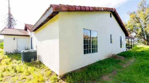 Exterior - 47830 Rainbow Glen Rd, Temecula, CA 92592 photo 6 of 13