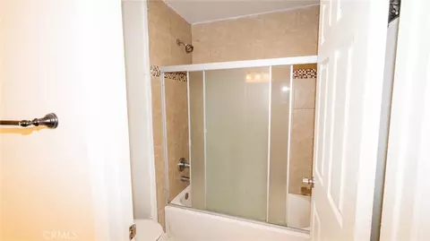 Bath - 47830 Rainbow Glen Rd, Temecula, CA 92592 photo 7 of 9