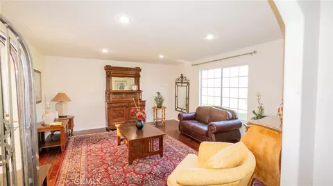 Living - 47830 Rainbow Glen Rd, Temecula, CA 92592 photo 4 of 4