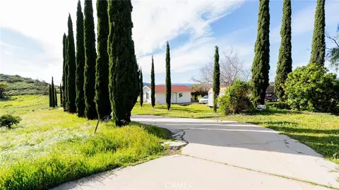 Exterior - 47830 Rainbow Glen Rd, Temecula, CA 92592 photo 2 of 13