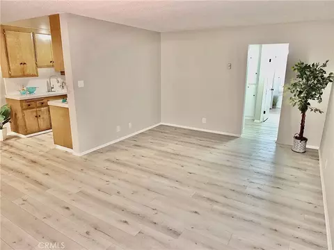 Living - 545 Chestnut Ave #203, Long Beach, CA 90802 photo 3 of 3