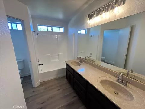 Bath - 20895 Perry St, Perris, CA 92570 photo 1 of 3