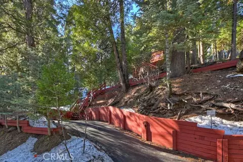 454 Cedarbrook Dr, Twin Peaks, CA 92391 photo 1