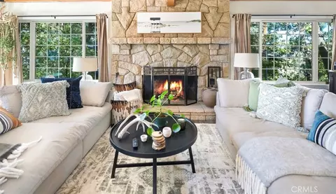Living - 514 Emerald Dr, Lake Arrowhead, CA 92352 photo 3 of 3