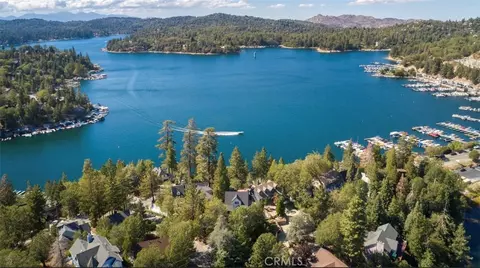View/Area - 514 Emerald Dr, Lake Arrowhead, CA 92352 photo 2 of 2
