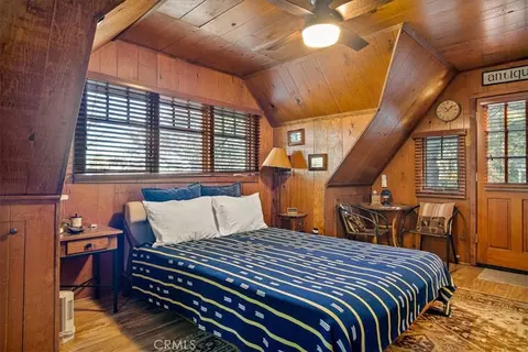 Bedroom - 226 Holiday Dr, Lake Arrowhead, CA 92352 photo 9 of 10