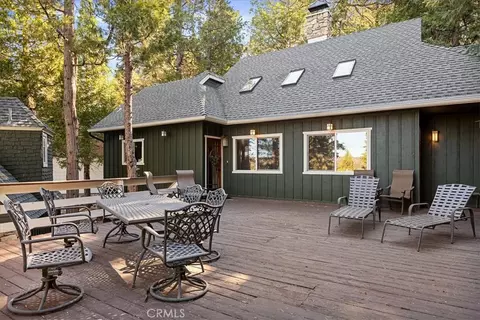 Exterior - 226 Holiday Dr, Lake Arrowhead, CA 92352 photo 2 of 7