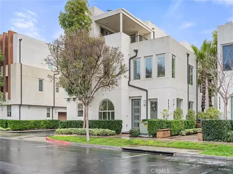 5531 Palm Dr, Hawthorne, CA 90250