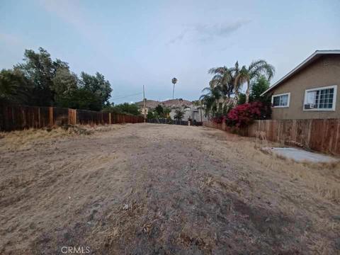 110 N Langstaff St, Lake Elsinore, CA 92530