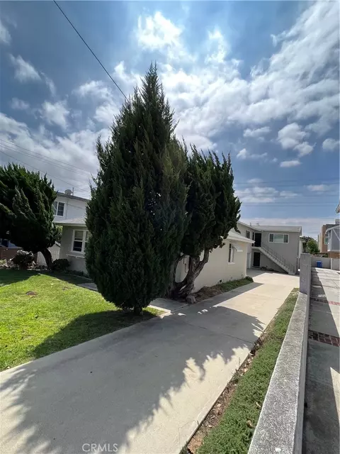 2520 Carnegie Ln, Redondo Beach, CA 90278