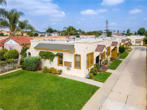 1237 W 93rd St, Los Angeles, CA 90044