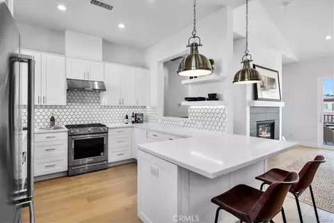 2317 Vanderbilt Ln #B, Redondo Beach, CA 90278