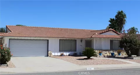 630 Mount Hood Dr, Hemet, CA 92543