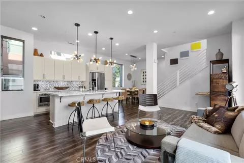 2203 Tom Mix Rd, Los Angeles, CA 90026
