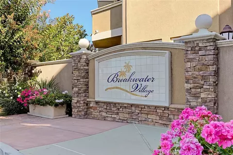 2750 Artesia Blvd #307, Redondo Beach, CA 90278