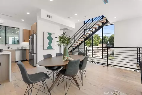 5743 N Canvas Ct, North Hollywood, CA 91601