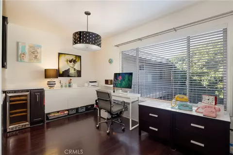 2002 4th St #304, Santa Monica, CA 90405