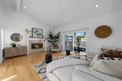 2225 Mathews Ave #A, Redondo Beach, CA 90278