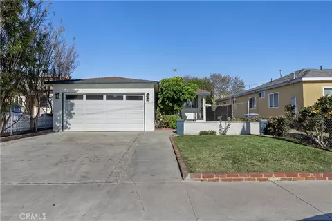 5017 W 142nd St, Hawthorne, CA 90250