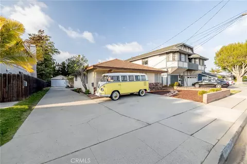 2111 Perry Ave, Redondo Beach, CA 90278