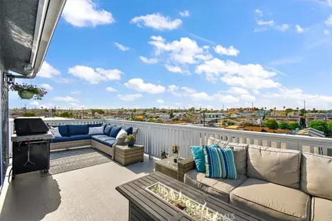 1607 Blossom Ln #3, Redondo Beach, CA 90278