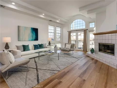 1309 Clark Ln, Redondo Beach, CA 90278
