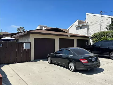 1920 Rockefeller Ln, Redondo Beach, CA 90278