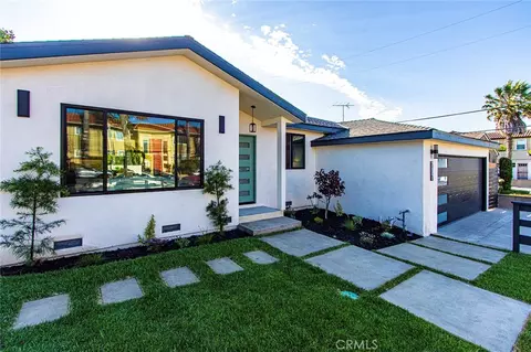 707 Meyer Ln, Redondo Beach, CA 90278
