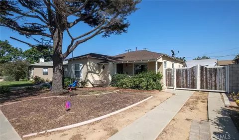 2860 Golden Ave, Long Beach, CA 90806
