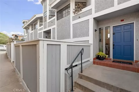 2021 Carnegie Ln #6, Redondo Beach, CA 90278