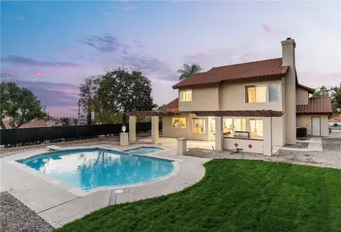 317 Leafwood Ct, Riverside, CA 92506