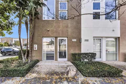 1602 W Artesia Sq #A, Gardena, CA 90248