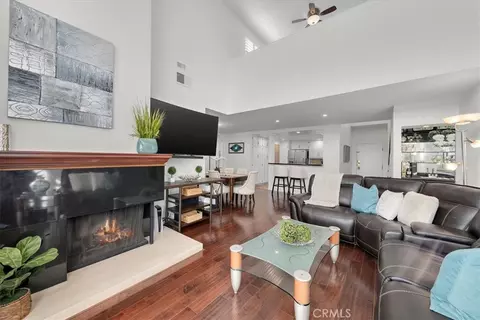 8180 Manitoba St #324, Playa Del Rey, CA 90293
