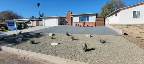 25542 Edgemont Dr, San Bernardino, CA 92404
