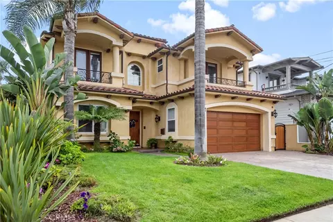 1136 5th St, Manhattan Beach, CA 90266