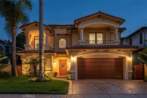 1136 5th St, Manhattan Beach, CA 90266