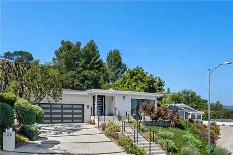 15708 Castlewoods Dr, Sherman Oaks, CA 91403