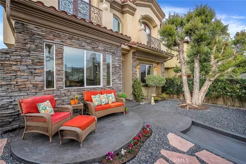 2221 Warfield Ave #A, Redondo Beach, CA 90278