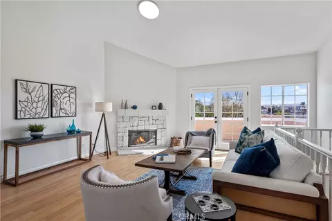 203 N Lucia Ave #3, Redondo Beach, CA 90277