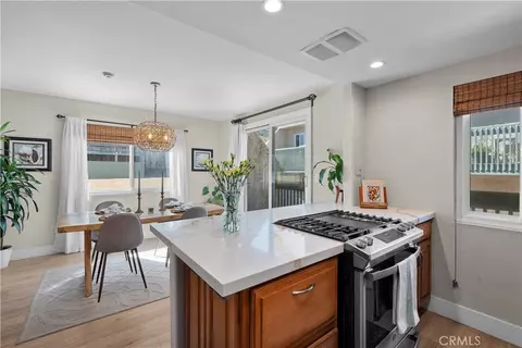 2204 Vanderbilt Ln #16, Redondo Beach, CA 90278