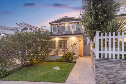 661 Longfellow Ave, Hermosa Beach, CA 90254