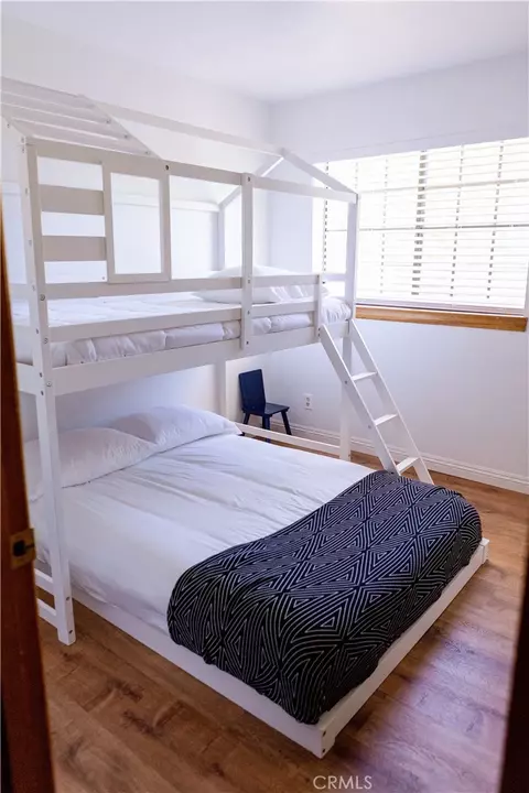 Bedroom - 1075 Rivera Dr, Wrightwood, CA 92397 photo 6 of 9