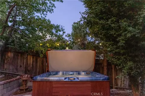 Exterior - 1075 Rivera Dr, Wrightwood, CA 92397 photo 7 of 9