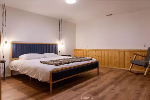Bedroom - 1075 Rivera Dr, Wrightwood, CA 92397 photo 8 of 9