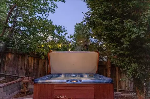Exterior - 1075 Rivera Dr, Wrightwood, CA 92397 photo 7 of 9